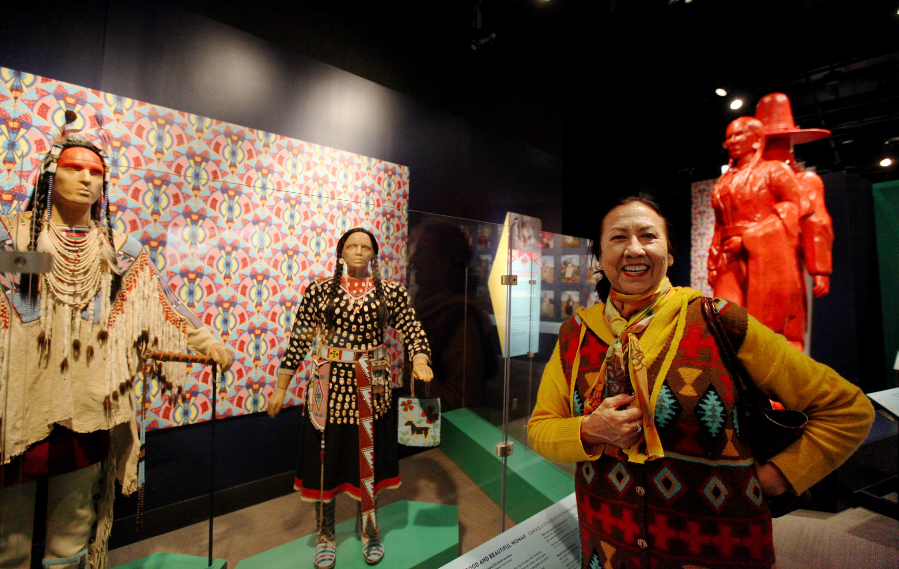 Apsáalooke Women and Warriors